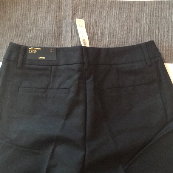 Chico’s So Slimming Crop Pant Black - Picture 3 of 8
